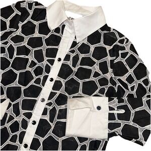 Mishca Black & White Giraffe Print Mesh‎ Button Up Tunic Blouse Cuffs Women's S